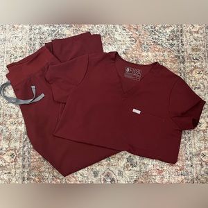 Women’s Figs Scrub Set Burgundy Size Small